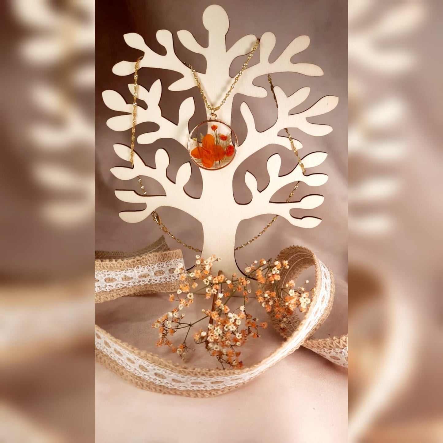 Collana Arán con fiore essiccato in resina - idea regalo