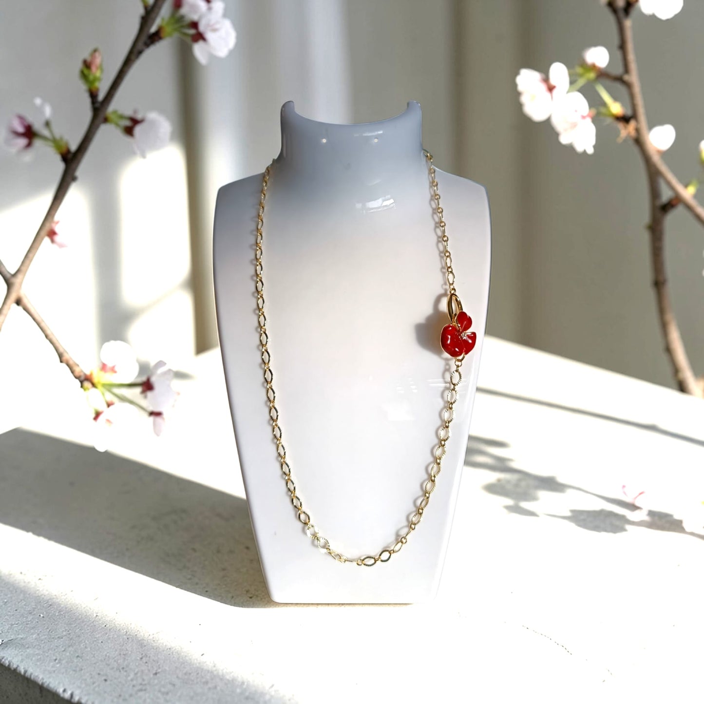 Collana con fiore rosso - Petal Glow