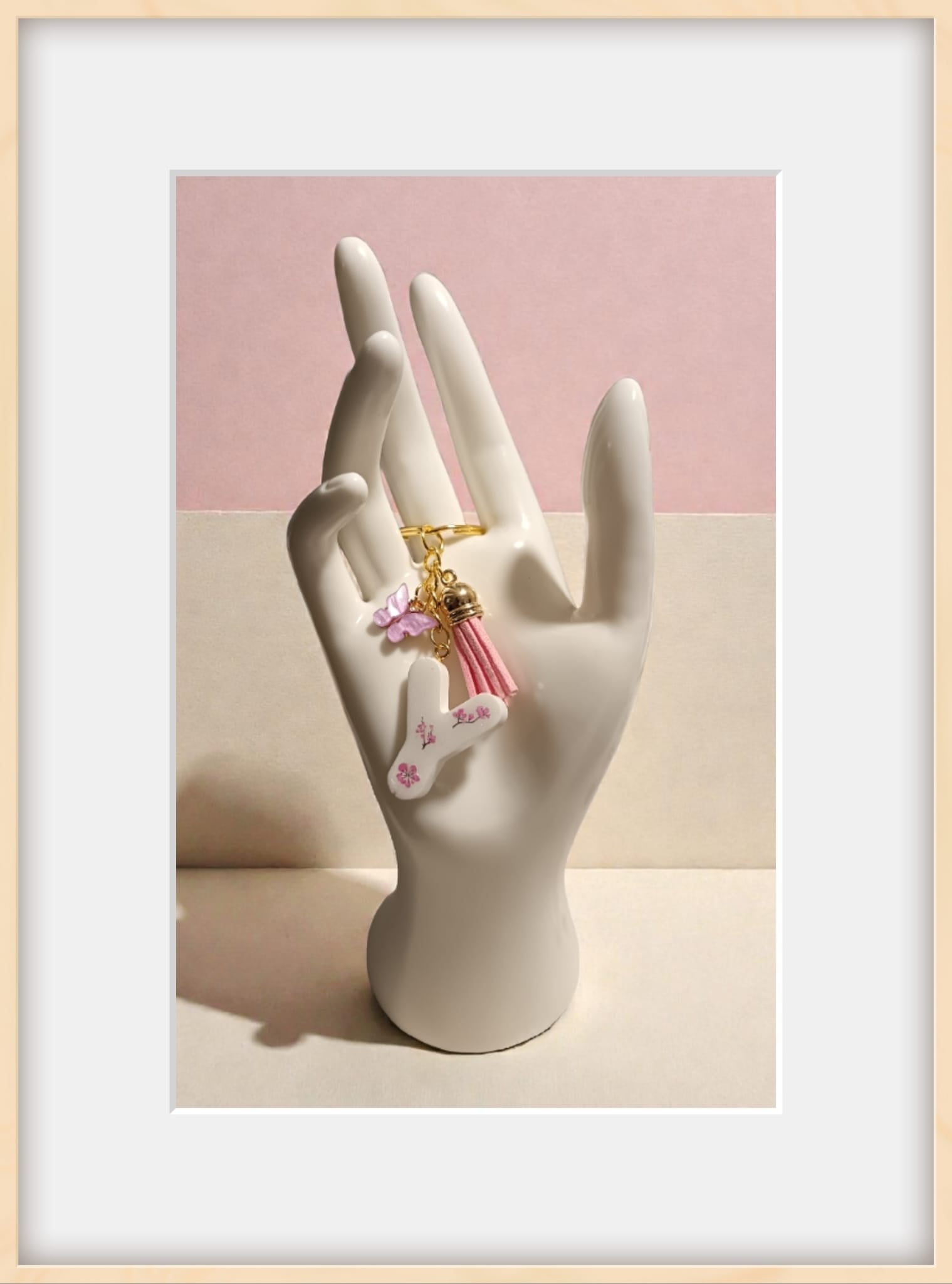 Portachiavi lettera Y in resina con adesivi floreali